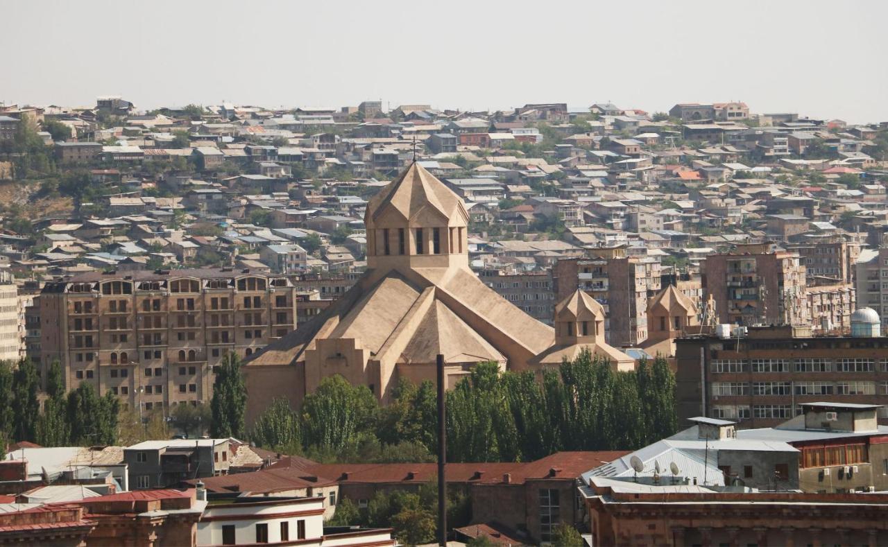 Апартаменты Yerevan4you City Экстерьер фото